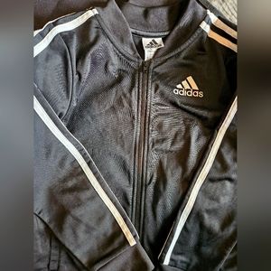 Unisex Adidas basic black zip jacket for kids like new condition- size 10/12